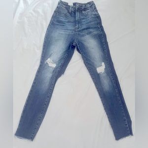 Fashion nova Jeans size 3 color dark blue